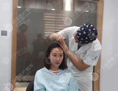 种植头发前如何选择广州种植头发医院?